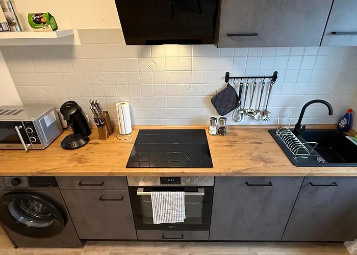 Gna02 - Zeitgemaesse Apartments Mit Modernen Kuechen, Balkon & Parkplatz Appartement *